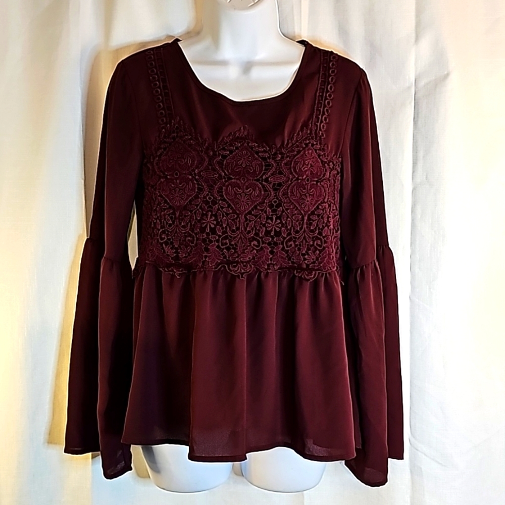 2/$20 Jolt M Crochet Lace Top